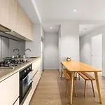 Cozy 1 Bedroom Apartment In Docklands